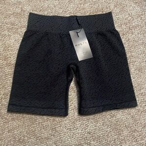 NVGTN Black Zesty Seamless Shorts 
Size - M 
NWT 
NEVER WORN.